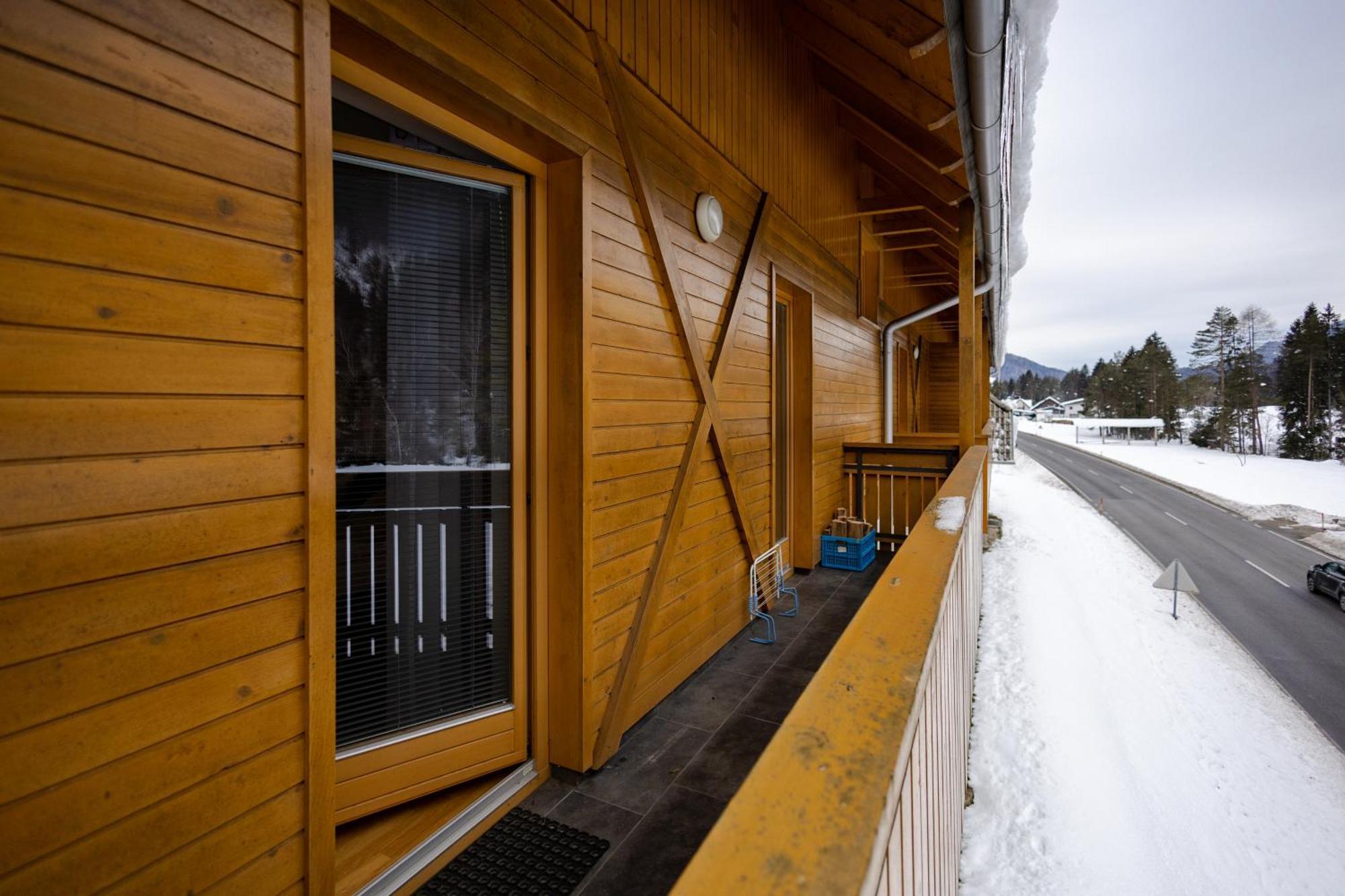 Waterfall Apartment - Cozy Mountain Retreat Kranjska Gora Eksteriør billede